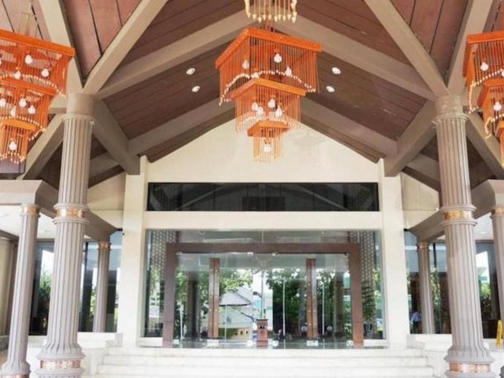 Kyriad Bumiminang Hotel Padang  Exteriér fotografie