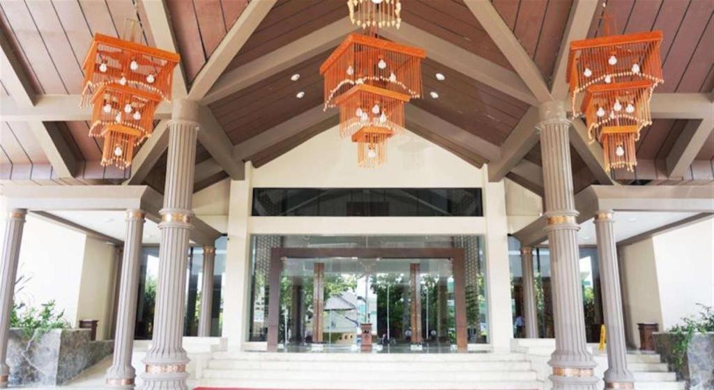 Kyriad Bumiminang Hotel Padang  Exteriér fotografie