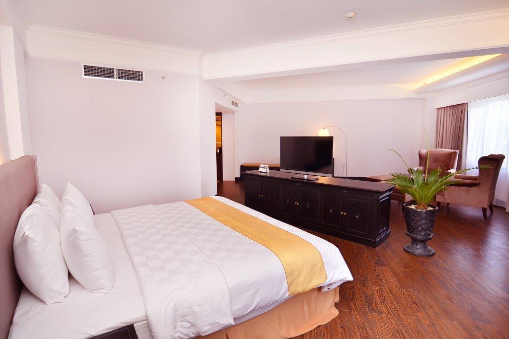 Kyriad Bumiminang Hotel Padang  Exteriér fotografie