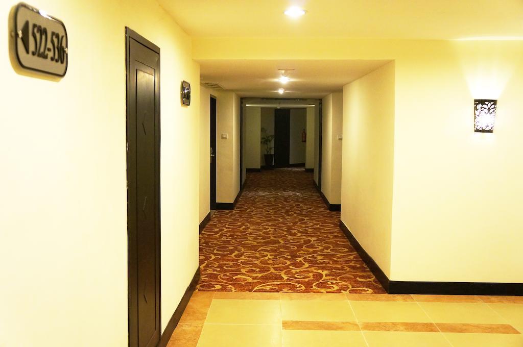 Kyriad Bumiminang Hotel Padang  Exteriér fotografie